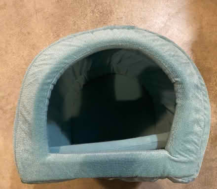 Photo of free Cat/Dog Bed (Tigard) #1