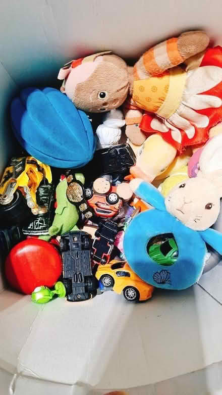 Photo of free Toys in a box (HA2) #2