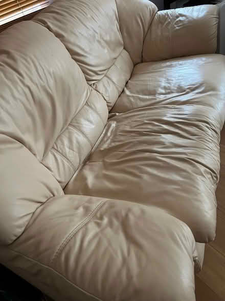 Photo of free Large cream leather sofa 2m long x 1m depth x 90 cm height (Surrey Heath GU15) #1