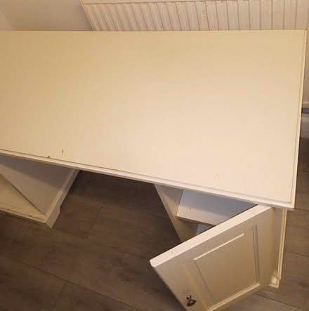 Photo of free white Table (Cheltenham) #2