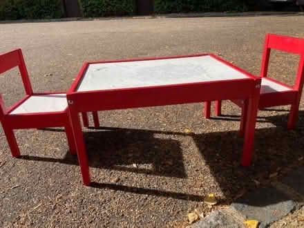 Photo of free Toddler table and chairs (Weybridge KT13) #4