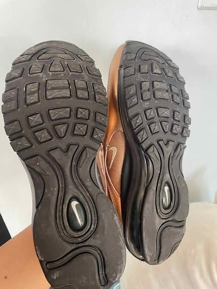 Photo of free Size 7 (fits small ) Nike sneakers (Don mills) #3