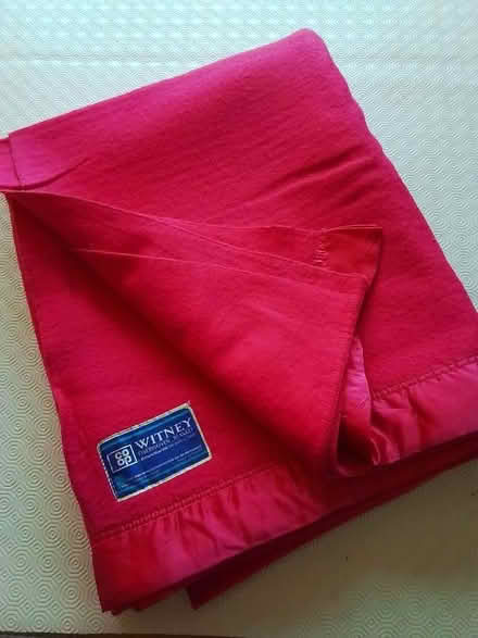 Photo of free Blanket (Selattyn SY10) #1