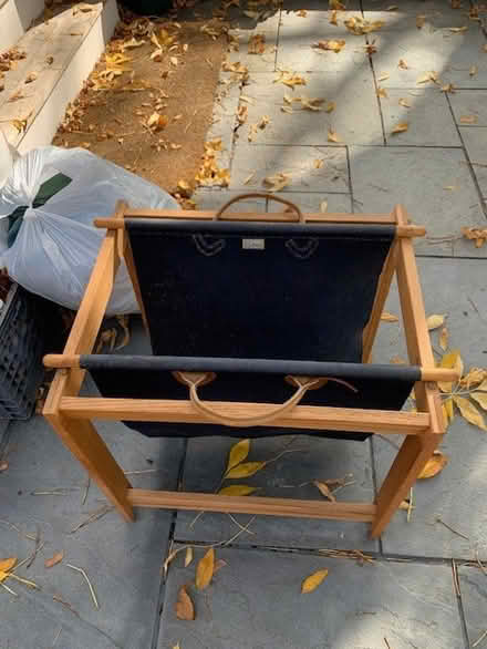 Photo of free log holder (West Cambridge) #1