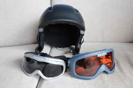 Photo of free Child ski helmet and 2 sets of goggles (Silverknowes EH4) #1
