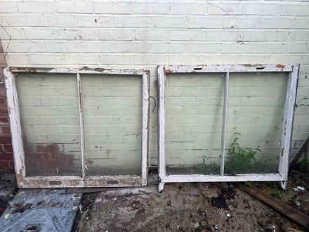 Photo of free Pair of old sash windows (BA11) #1