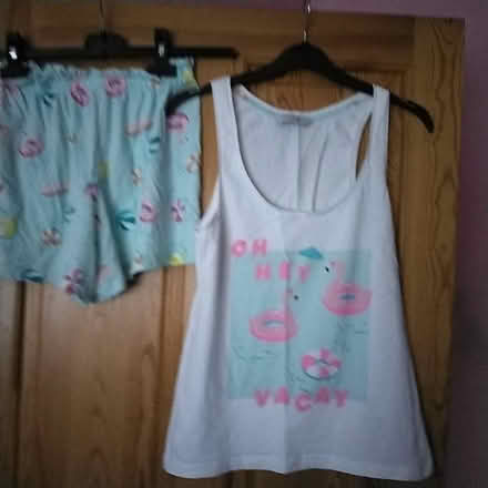 Photo of free george top & shorts calm & cosy (Marton Bank FY3) #4
