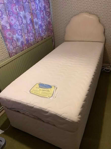 Photo of free Single Adjustable bed (Nast Hyde Farm AL10) #2