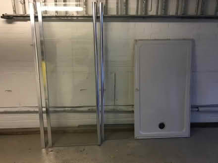 Photo of free Shower screen and tray (Thimble End B76) #1