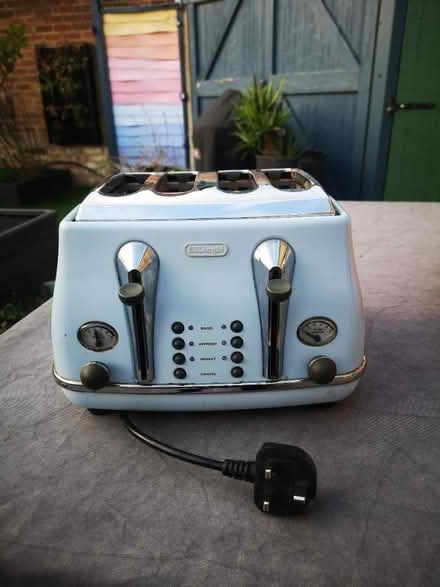 Photo of free Delonghi Double Toaster (Hounslow TW3) #2