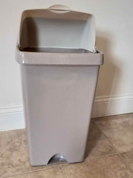 Photo of free Kitchen bin 45/50 litre (Hillsborough S6) #4