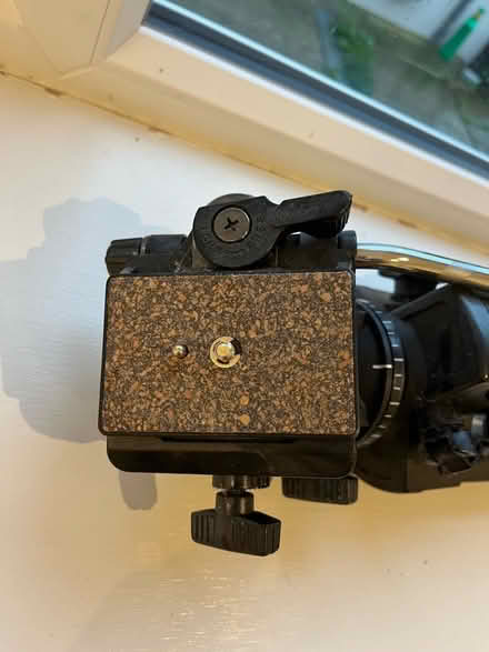 Photo of free Tripod Velbon D-600 (Dorking) #2