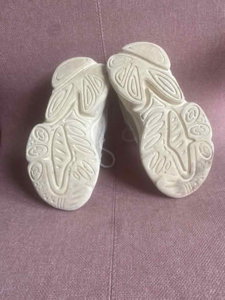 Photo of free Adidas trainers kids size 10.5 uk (ME8) #2