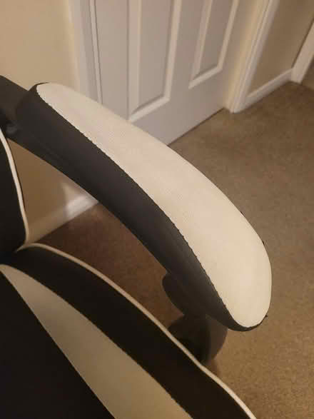 Photo of free Gaming chair (Horndean PO8) #1