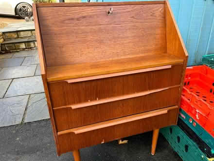 Photo of free Little desk unit project (BA2) #1