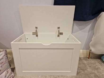 Photo of free Blanket box or toy chest (white) (Sheering CM22) #3