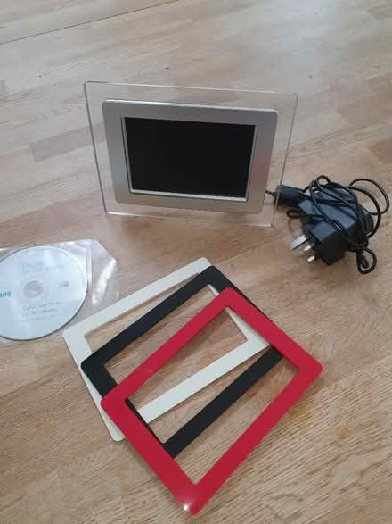 Photo of free Philips Digital Photo Display / Digital Photo Frame (Christleton CH3) #2