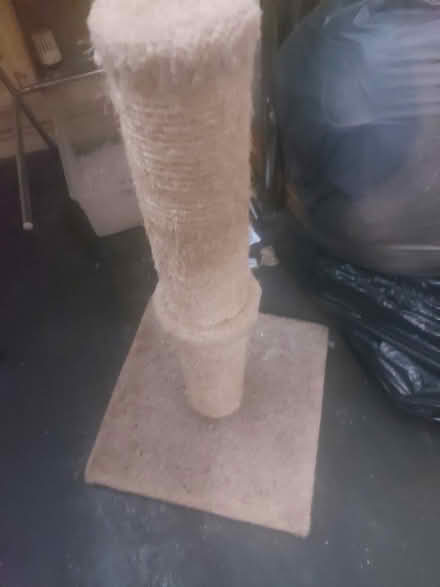 Photo of free Cat scratching post (Ovenden, Halifax) #1