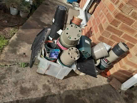 Photo of free Multi sized plant pots (WR2 st johns) #1