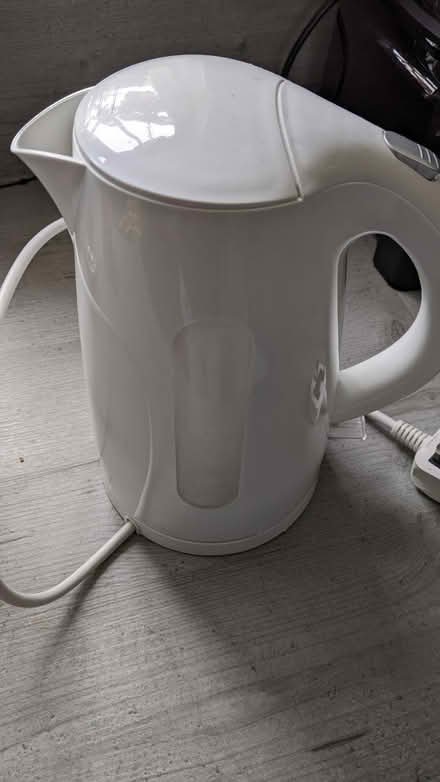 Photo of free White kettle (Grange Farm MK8) #1