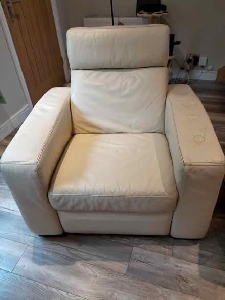 Photo of free X2 leather recliner chairs (Hartwood Green PR7) #3