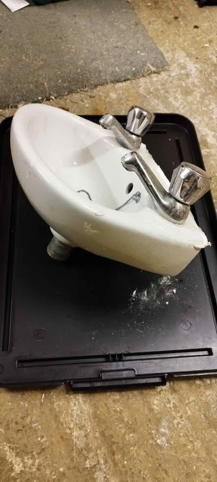 Photo of free Small handwash basin (Eastbourne BN22) #3