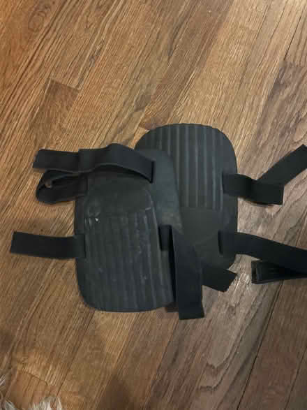 Photo of free 2 pairs of knee pads (20009 Adams Morgan) #1