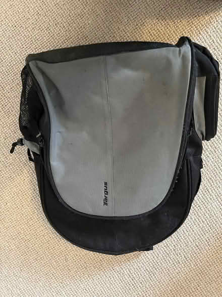 Photo of free Targus laptop bag (Loughton IG10) #1