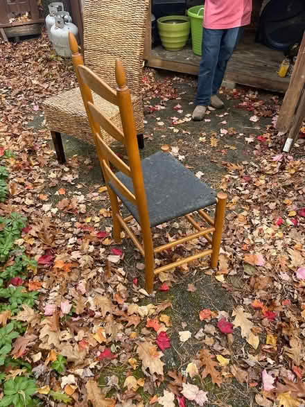 Photo of free 4 dining room chairs (Lunenburg) #2