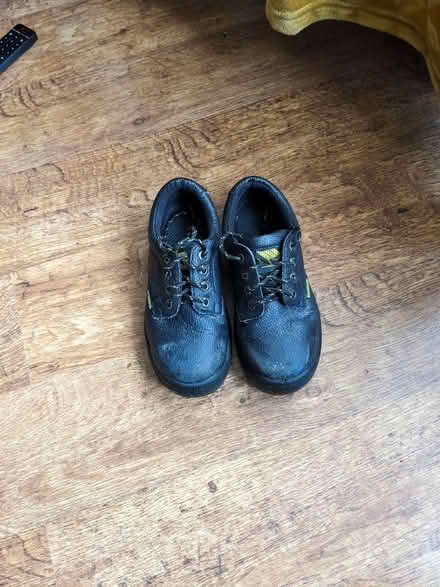 Photo of free Safety Shoes (size 5) (Woolton L18) #2