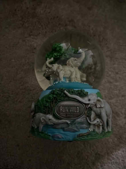 Photo of free Elephants snowglobe (Yonkers, New York) #1