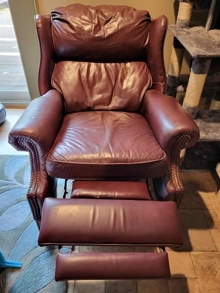 Photo of free Repost Leather Barcalounger BROKEN (Elgin near St. Joe's Hospital) #4