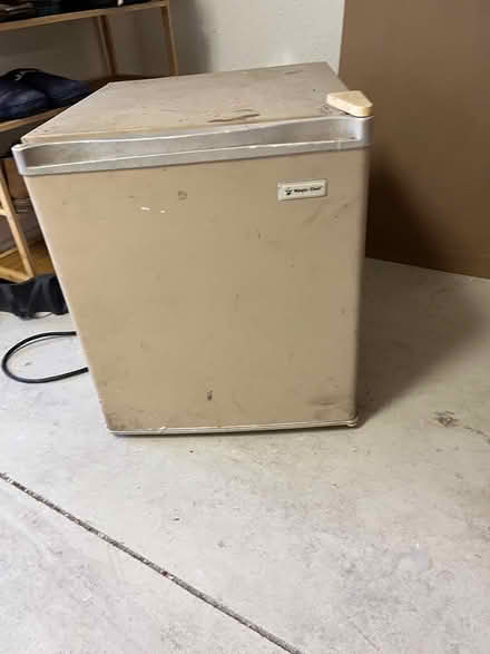 Photo of free Mini Fridge (Lakewood Ranch) #1