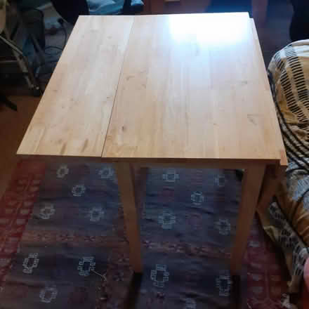 Photo of free Small extendable table (Wandsworth common SW18) #2
