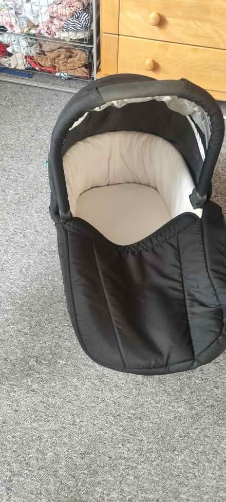 Photo of free Carry cot (Tooting) #1