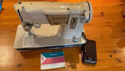 Photo of free sewing machine (Bucknell SY7) #1