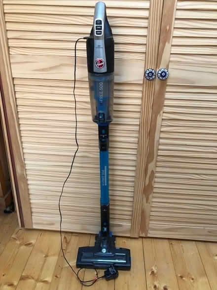 Photo of free Hoover cordless vacuum cleaner (Withington M20) #2