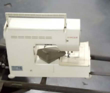 Photo of free White Singer Sewing Machine 9920 (Flatbush & Church, Brooklyn) #1