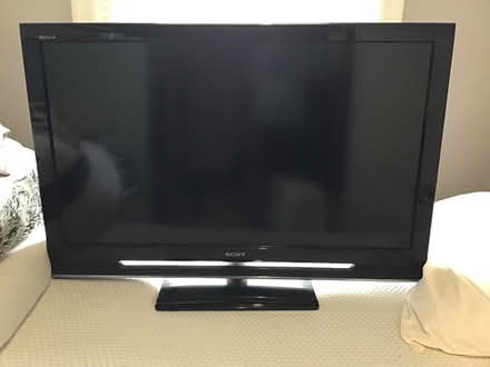Photo of free 40” Sony Bravia TV (Hastings TN34) #1