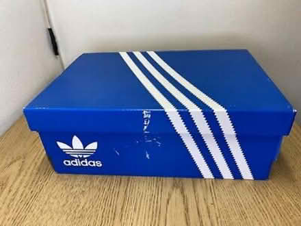 Photo of Adidas box (BN7) #1
