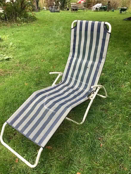 Photo of free Folding garden loungers (GU9) #2