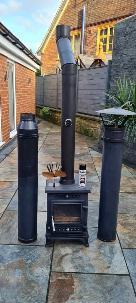 Photo of free Log burner with insulated flue (Mansfield NG18 2) #1