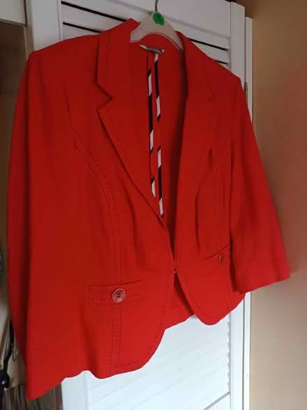 Photo of free Summer/ Autumn jacket (Theale RG7) #1