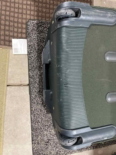 Photo of free Medium luggage, no rubber on wheels (94086) #4
