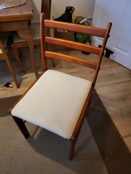 Photo of free small dining table and 2 chairs (shackleton village CV37) #1