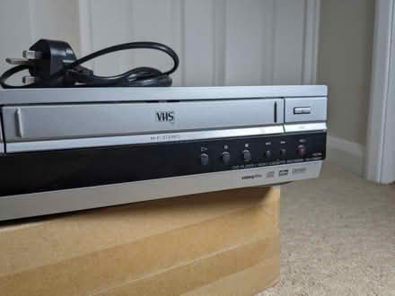 Photo of free Sony DVD & Video Recorder (Hook RG27) #3