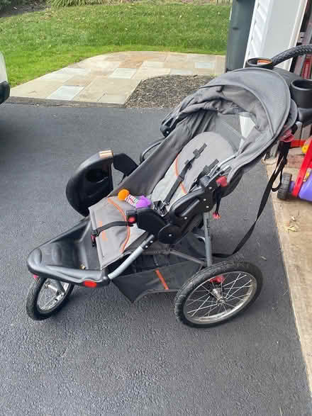 Photo of free Baby jogger jogging stroller (Wolftrap) #1