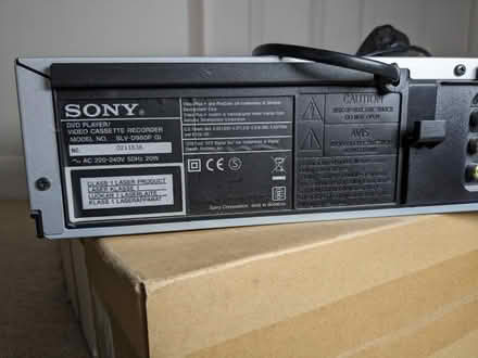 Photo of free Sony DVD & Video Recorder (Hook RG27) #4