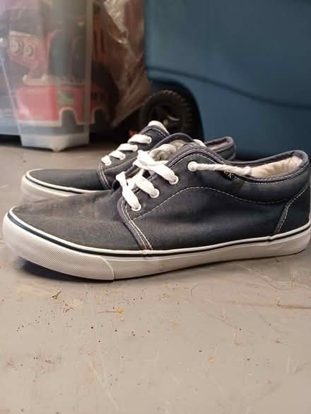 Photo of free Mens size 9 DEK shoes (Aveley RM15) #2