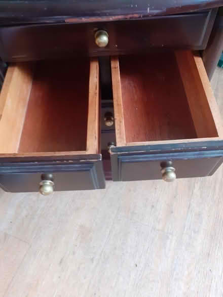Photo of free Bedside drawers (Wigmore HR6) #4